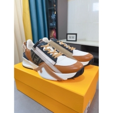 Fendi Low Shoes